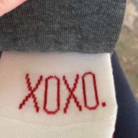 Rae Dunn Valentine’s Day sock pack of 6 be mine - Picture 6 of 7
